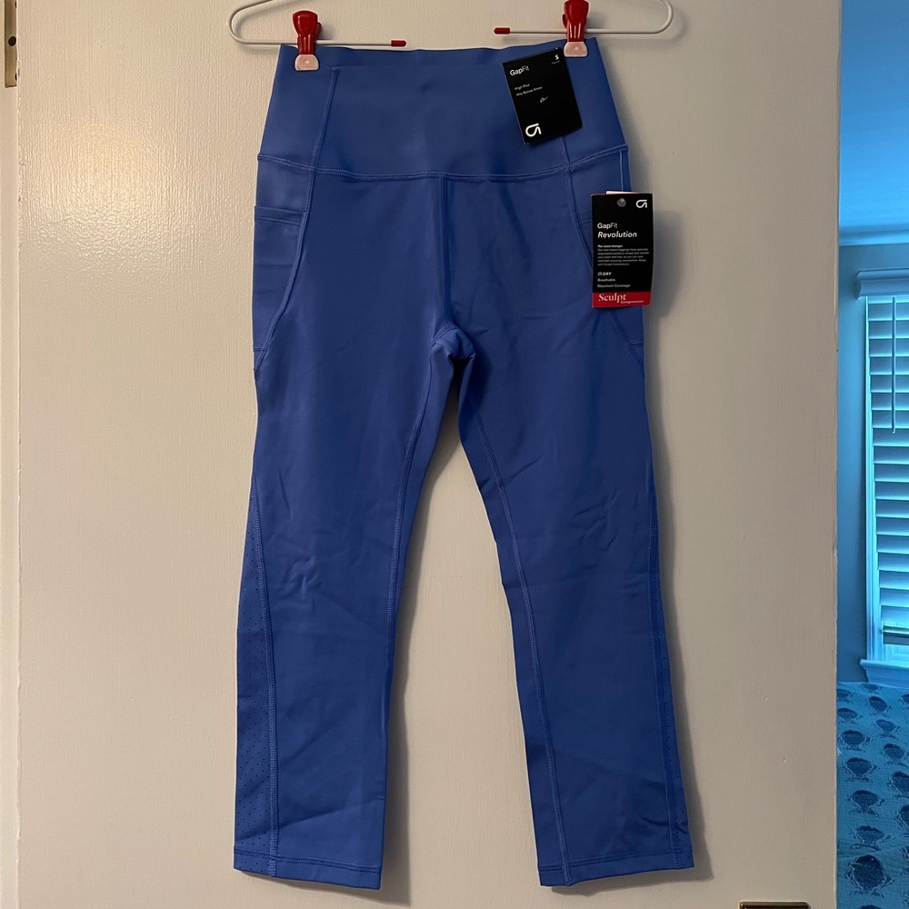 Gap blue high rise capri compression leggings